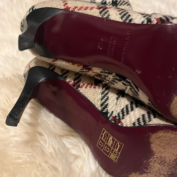 Burberry 2000s Nova Check Tweed Heeled Boot - Picture 9 of 13